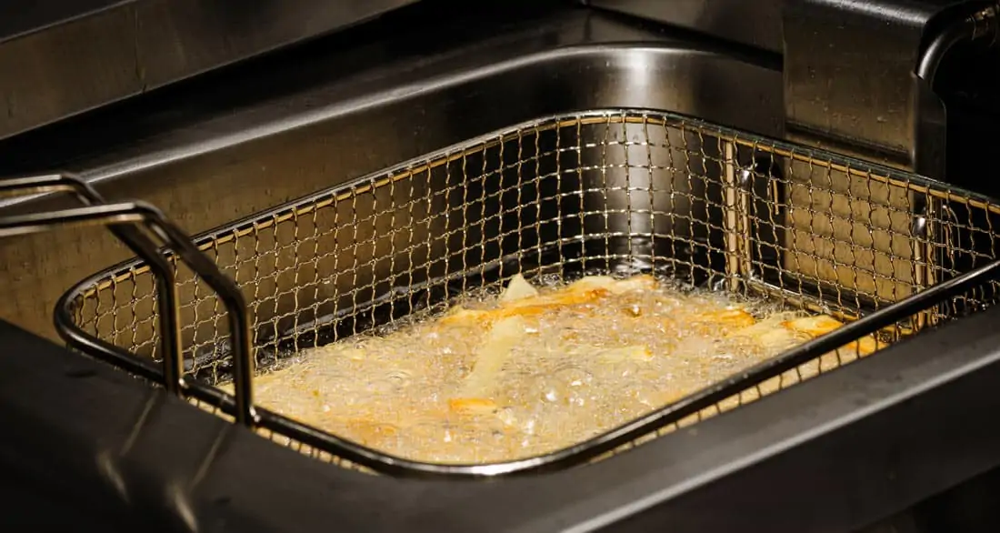 What Happens If You Put Ice In A Deep Fryer